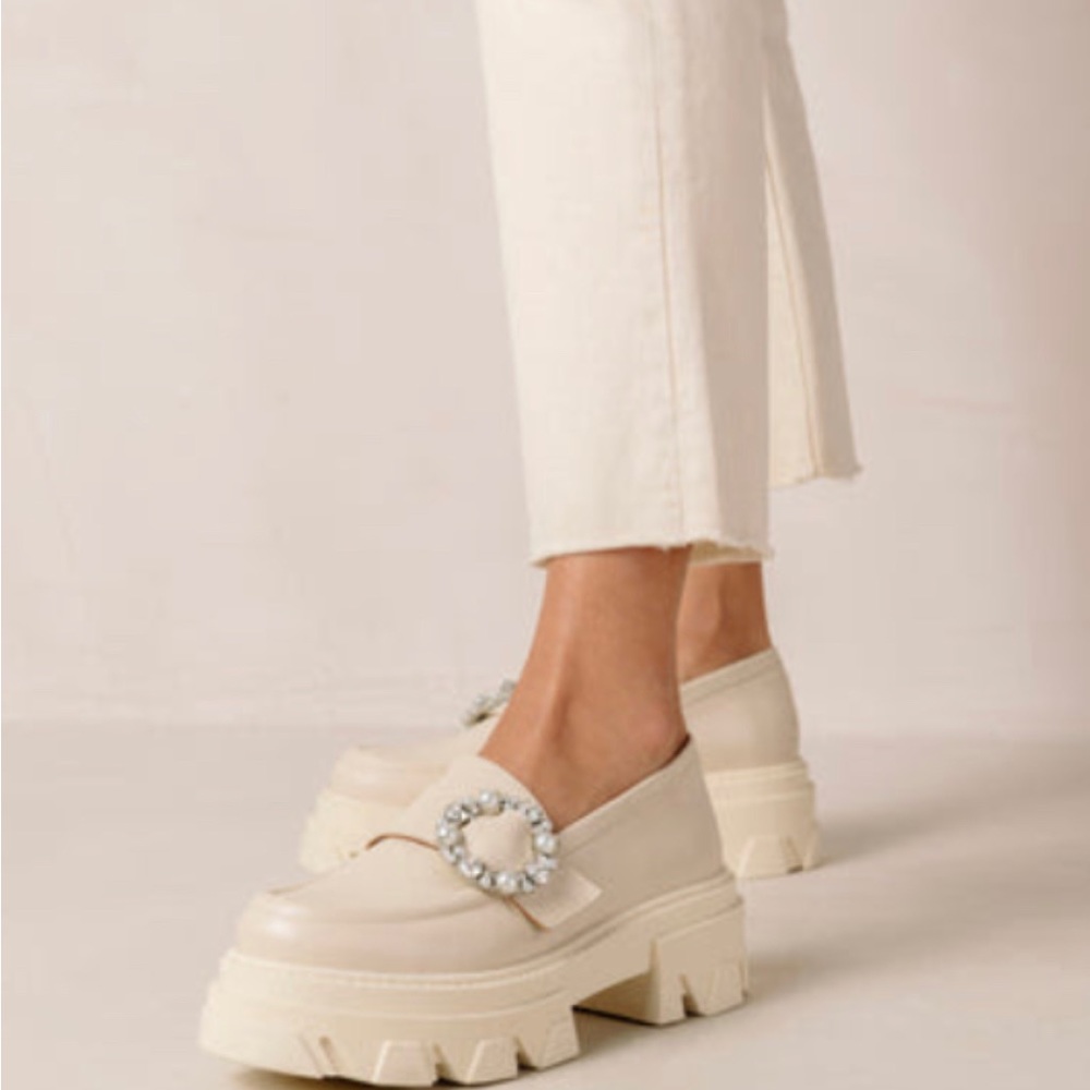 Trailblazer Crystal Cream Leather Loafers